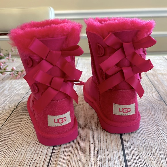 UGG Bailey Bow II Boot - Picture 3 of 10